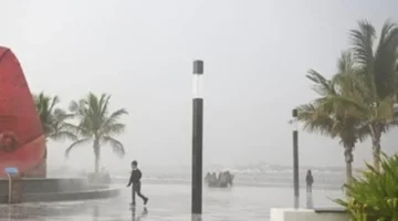 عاصفة رعدية تضرب السعودية.. توقف مهرجان البحر الأحمر وإغلاق المدارس